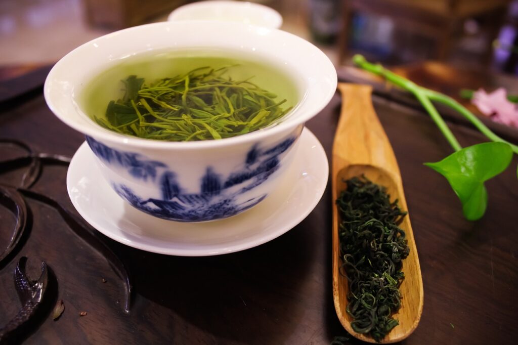 Le thé vert bienfaits - 5 raisons d'en boire régulièrement